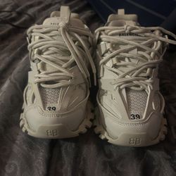 White/beige Balenciaga 