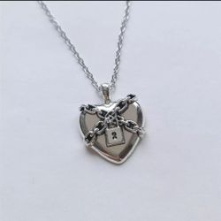 Cute Locked Heart Pendant Necklace 