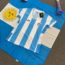 Paquete de Argentina con Blusa,bandera,gorra y trompeta