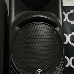 DJ Equipment 