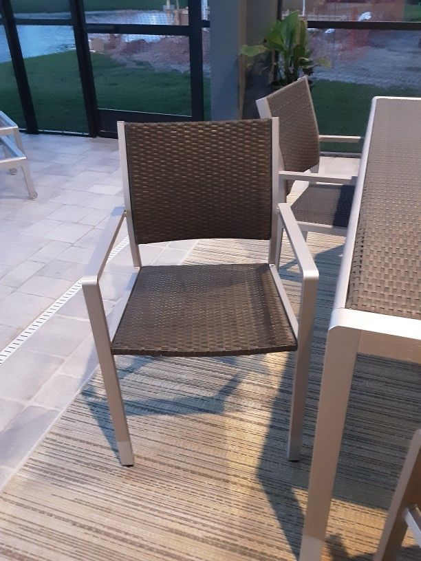 Patio Table for Sale in Riverview, FL OfferUp