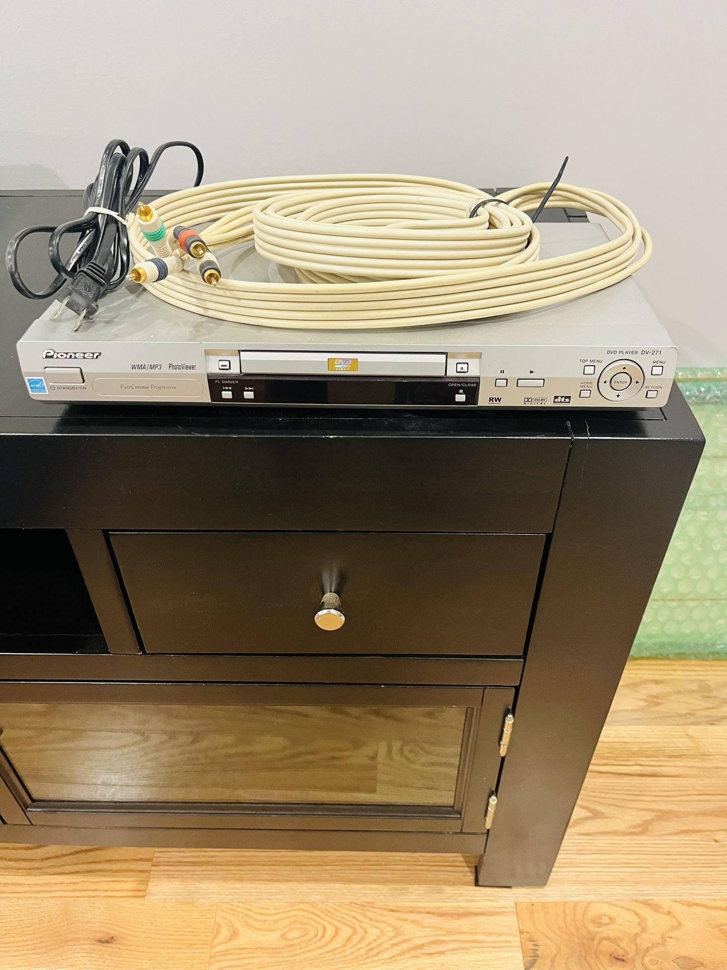 Pioneer MP3 and DVD player model DV – 271