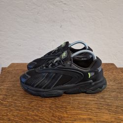 Adidas Originals Oztral Athletic Running Shoes Boy's Size 6
