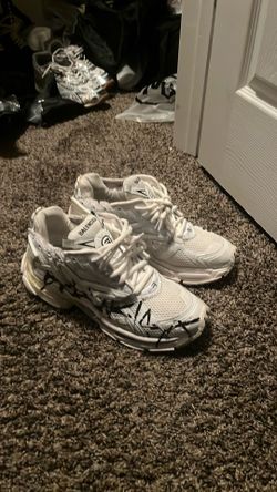 Balenciaga runners