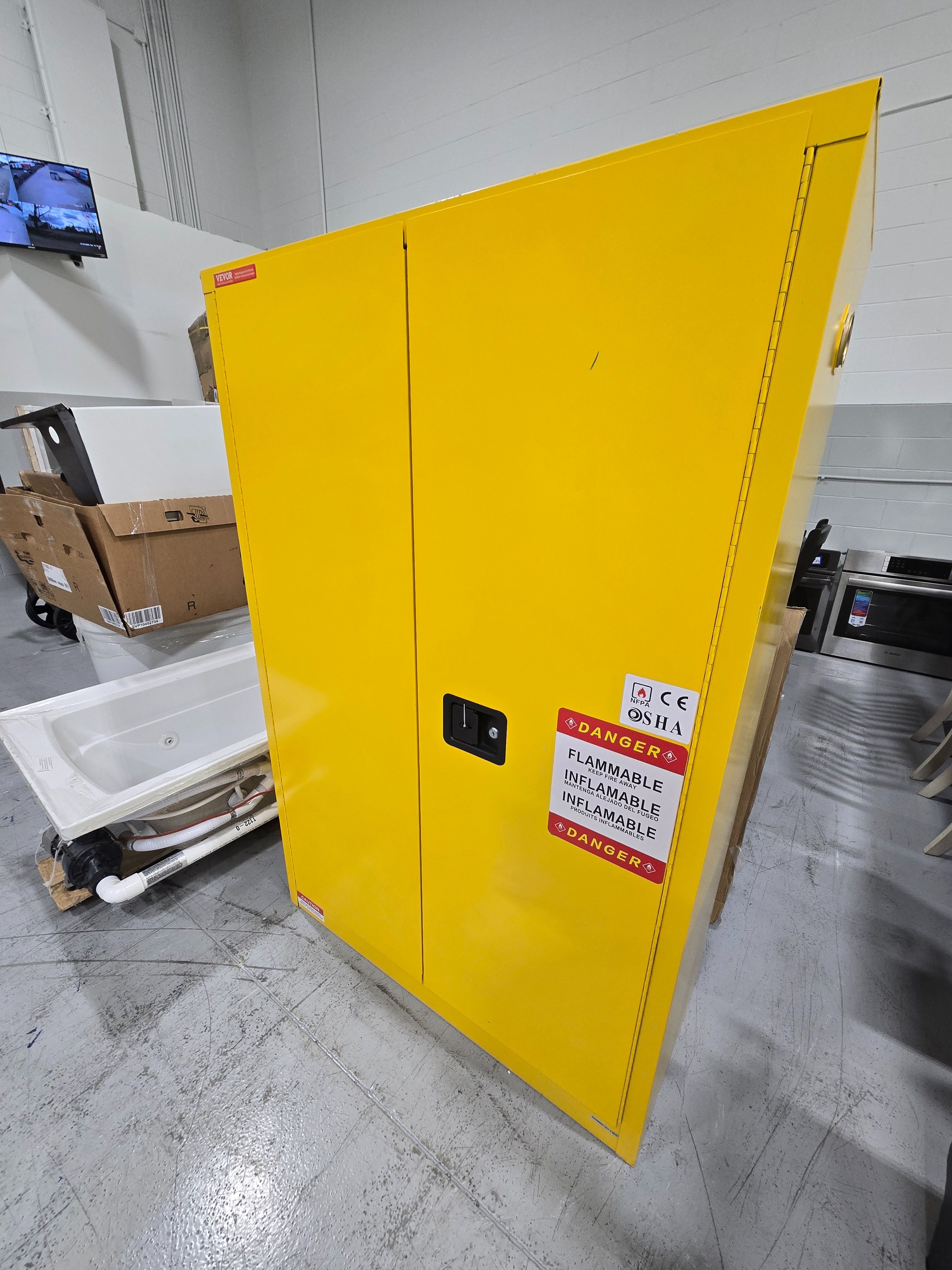Brand New Vevor Flammable Storage Cabinet