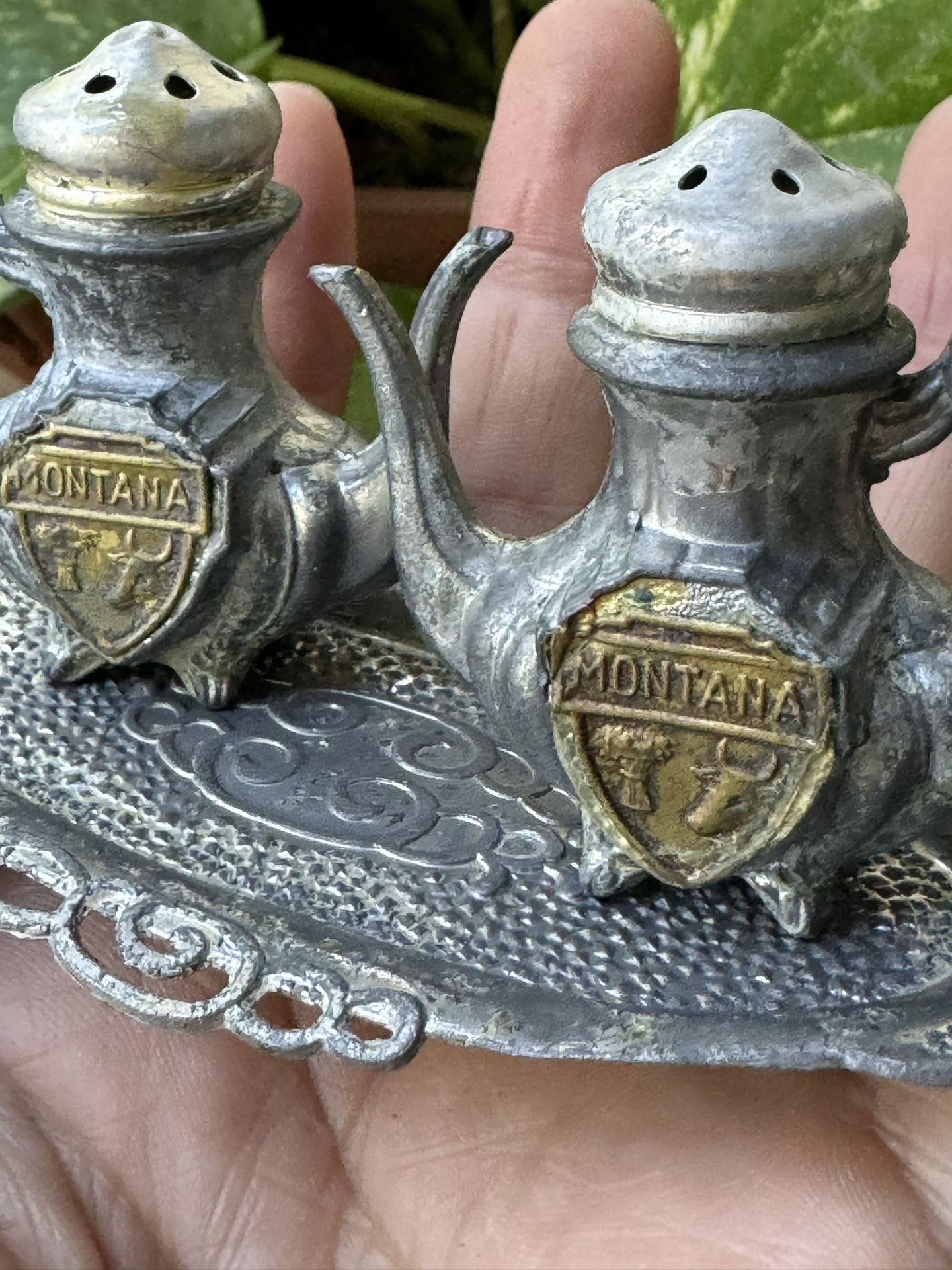 Vintage Metal Montana Souvenir Salt And Pepper Shaker