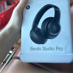 Beats Studio Pro