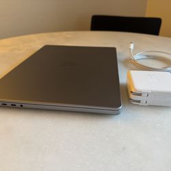 Apple MacBook Pro 14” 512GB / 32GB / M1 Pro 10/16
