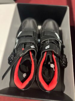 Peloton riding shoes