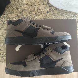 Travis Jordan Brand New Size9.5
