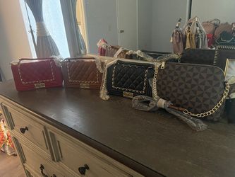Bolsas y carteras para mujer