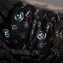 Lv Shorts