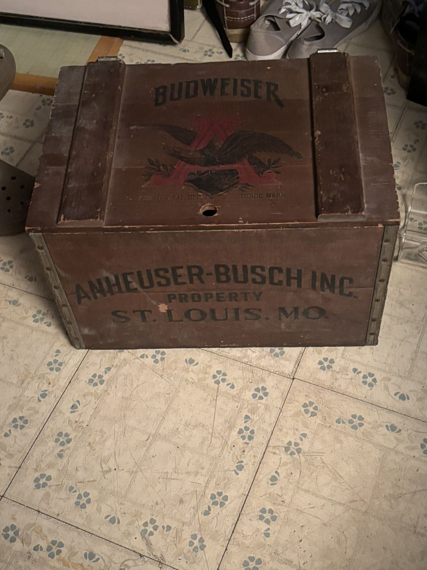 Annheiser Busch Vintage Beer Case