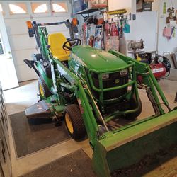 1025r John DEERE