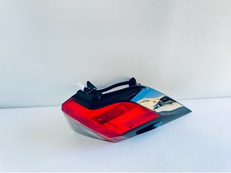 2019-2025 Toyota Rav 4 Right Side Tail Light Halogen Oem (215)