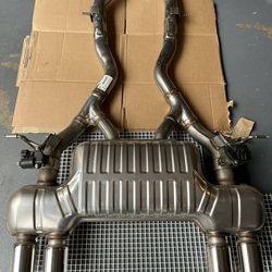 BRAND NEW Genuine BMW M4 CS (2019) Rear muffler with exhaust flap. Exhaust system, rearM3 Sedan.
