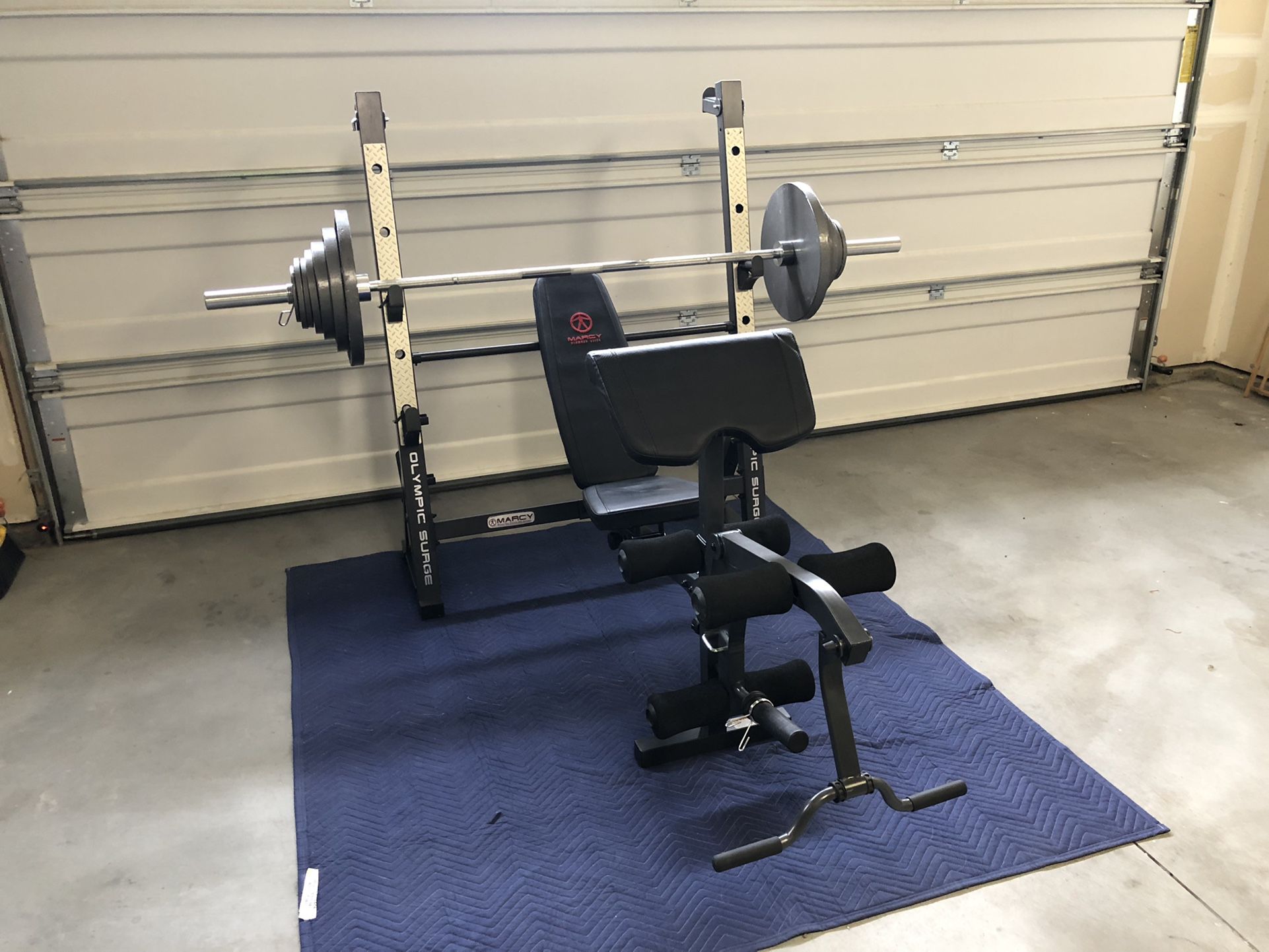 Marcy Olympic Weight Bench w/ 300lb Weight Plate Set