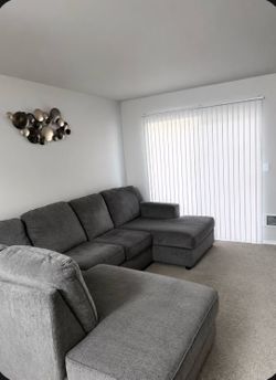 Sectional couch like new