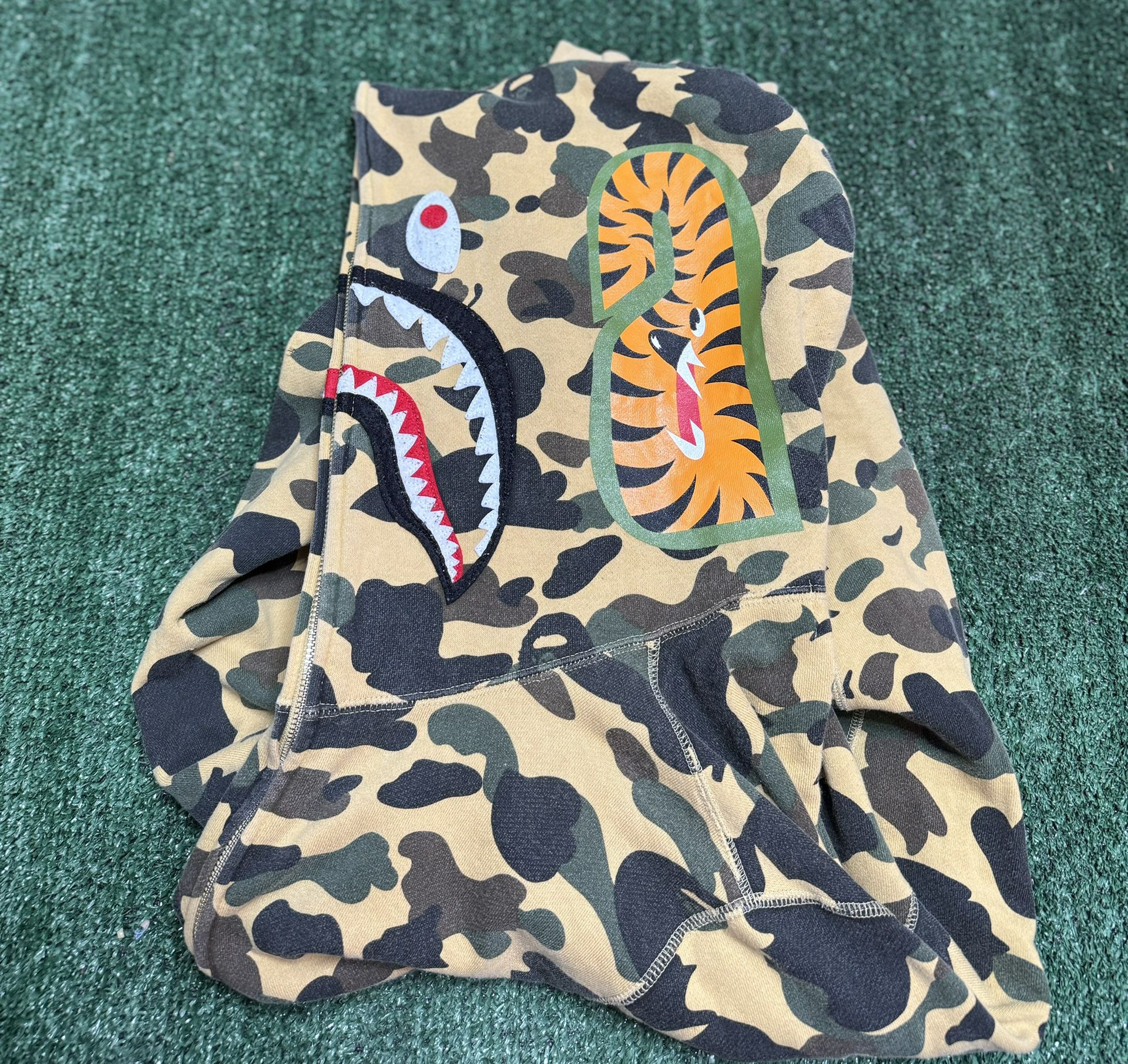 BAPE 1st Camo Shark Full Zip Hoodie Yellow size L USED But Clean