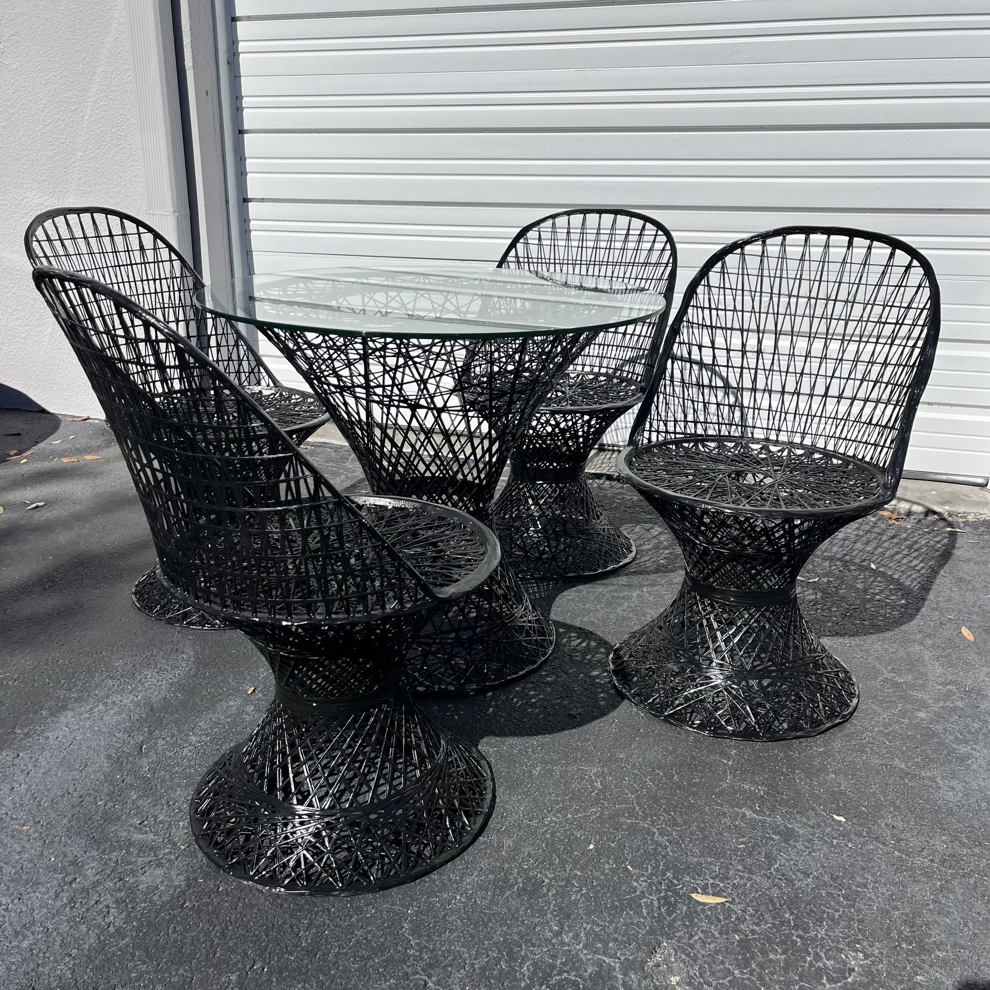 1970s Russell Woodard Spun Fiberglass Dining Set Patio