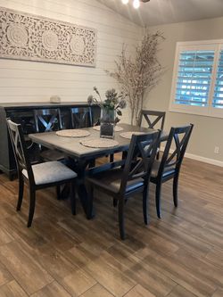 Dinning Table
