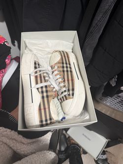 Burberry shoes