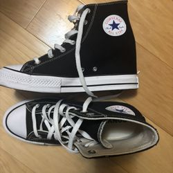 Converse Size 10  Heals