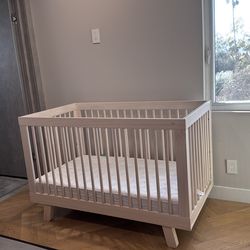 Kids bed white color