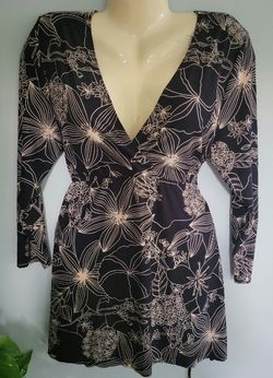Women's XL Tunic Floral Balck Tan Long Sleeve Belted Vneck