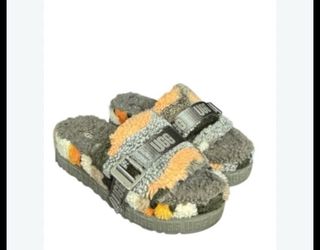 UGG
