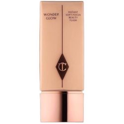 Charlotte Tilbury light wonder foundation Shade 6