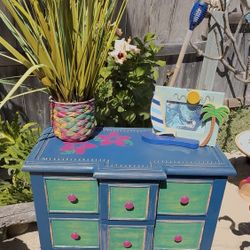 Tropical 🌴 Dresser/ Nightstand 