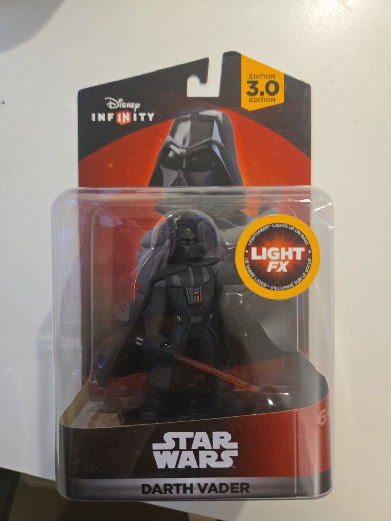 Disney Infinity 3.0 Edition: Star Wars Darth Vader Figure