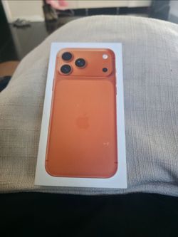 Vendo iphone 17 pro max Cosmic  Orange de 256 gb