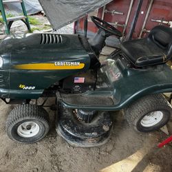 Craftsman LT1000 Riding Lawnmower (Free Delivery Within 20 Miles)