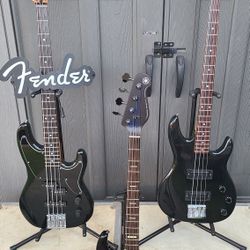 Bass Guitars  USA Peavey   Rare Fender 