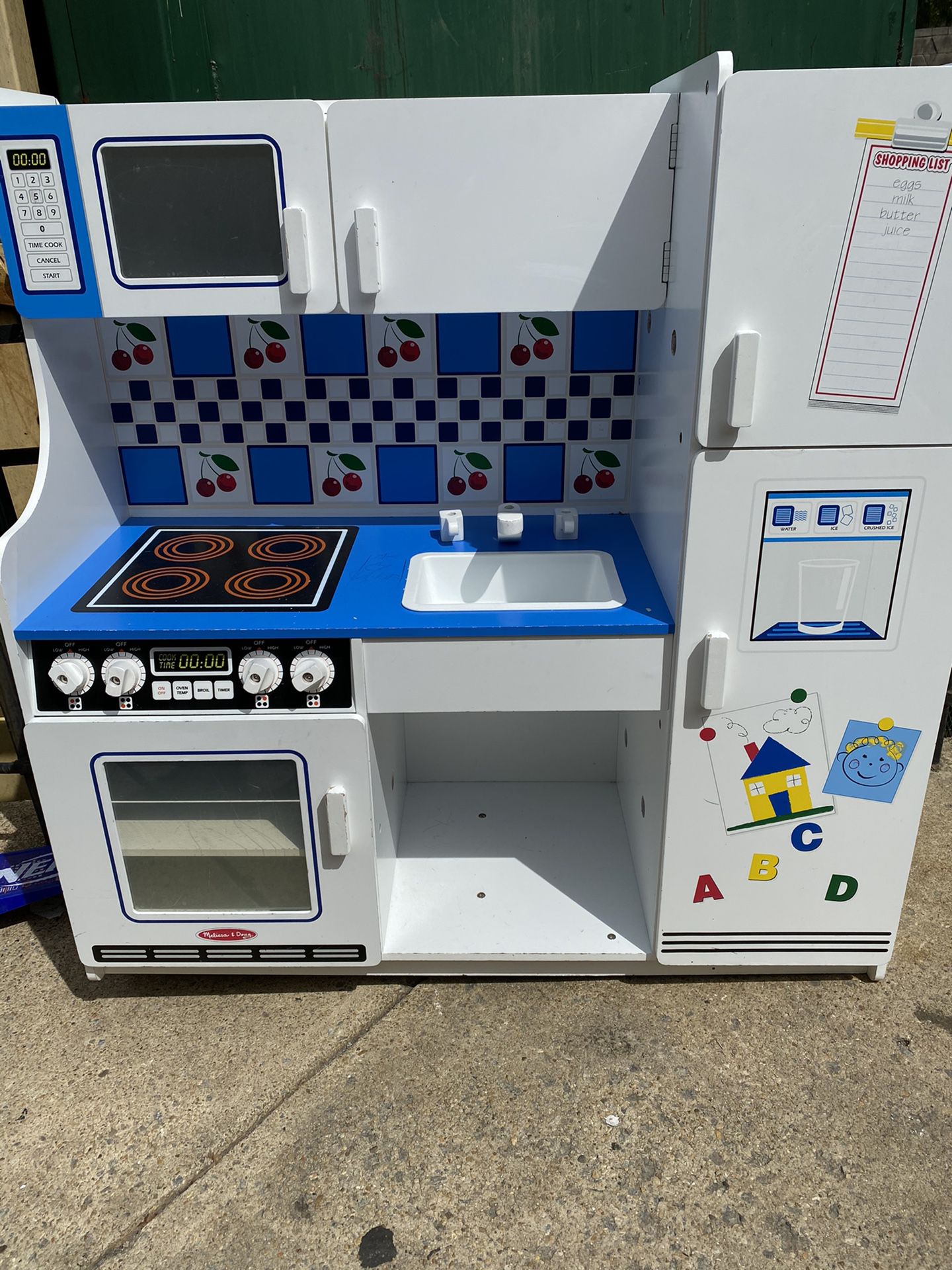 Wooden toy kitchen ,accept offers