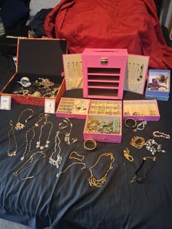 All kinds of jewelry