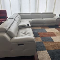 Dania Sectional 