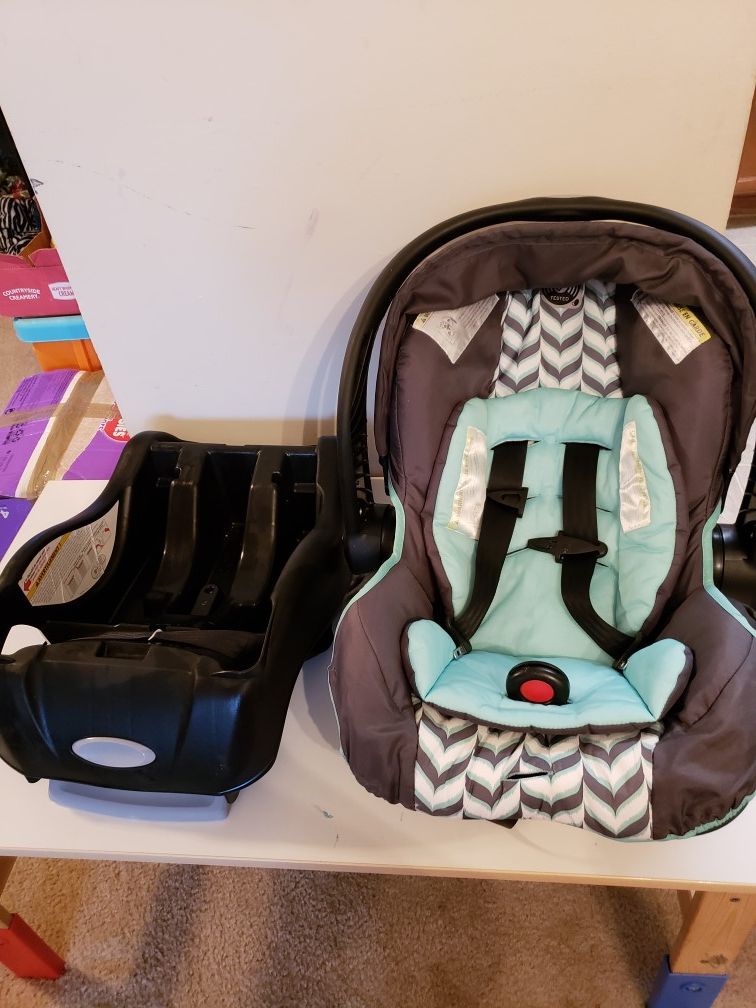 Baby cartseat, in xcelent condition