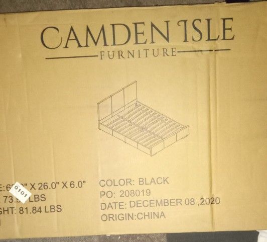 Queen Size Bedframe Black/Leather