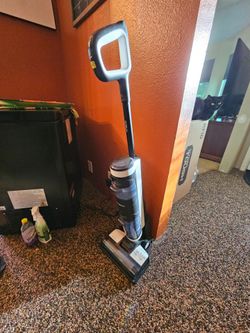 Cordless vacuum