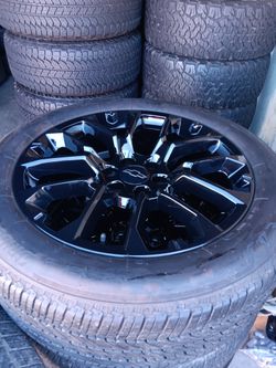 2025 NEW OEM ORIGINAL TAKEOFFS CHEVY SILVERADO HIGH COUNTRY 22 INCH TIRES BRIDGESTONE 99 % $ 2375 