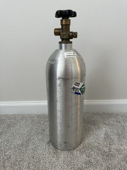 2 Aluminum 7.95lb CO2 Tanks