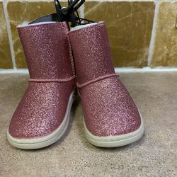 Infant Girls Pink Glitter Boots and Silver Slippers