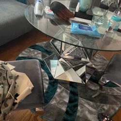 Beautiful Dining Room Table With Four Chairs