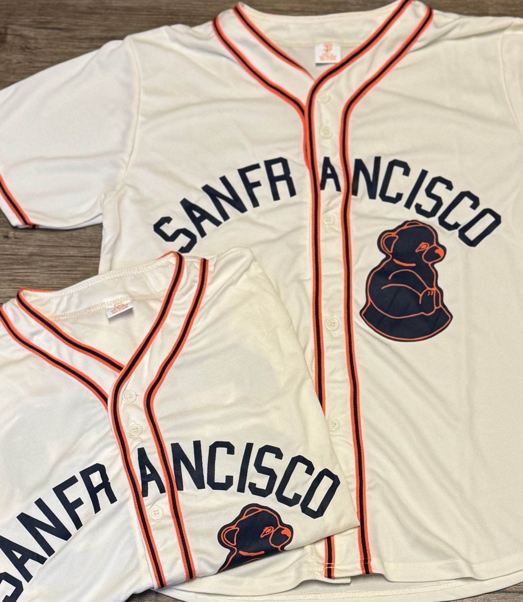 San Francisco Giants 2023 San Francisco Sea Lions, Stadium Giveaway Button Up Jersey. $25.00 Each OBO Men’s Size Medium