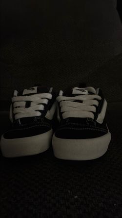 Vans Low-Top Sneakers Black and White
