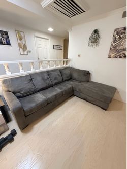 Chaise Sectional (L-shaped sectional sofa)