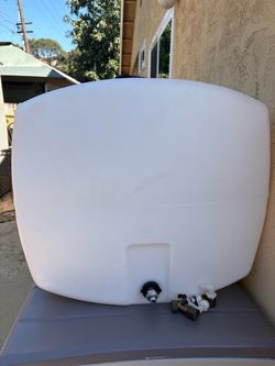 Large 100 gallon White Plastic Water Storage Tank